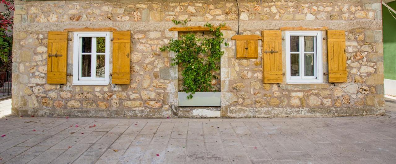 Stone Suites At Lefkada'S Old Port المظهر الخارجي الصورة